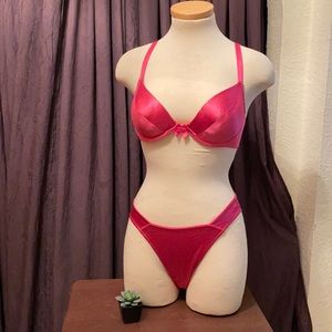 Vintage Victoria’s Secret bra and panty set